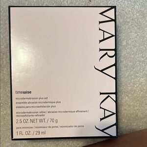 Mary Kay Timewise Skincare Set in Soft Pink